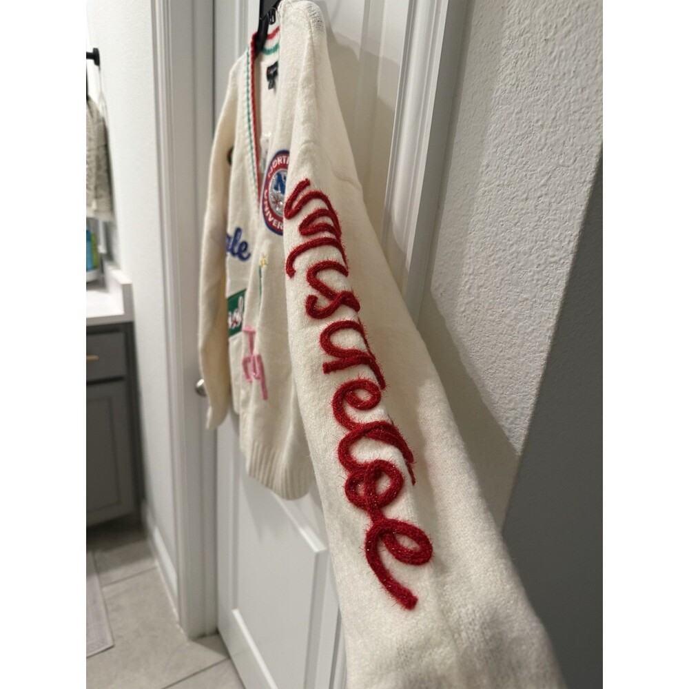 RARE Women's Holiday Patchwork Festive Graphic Ca… - image 2